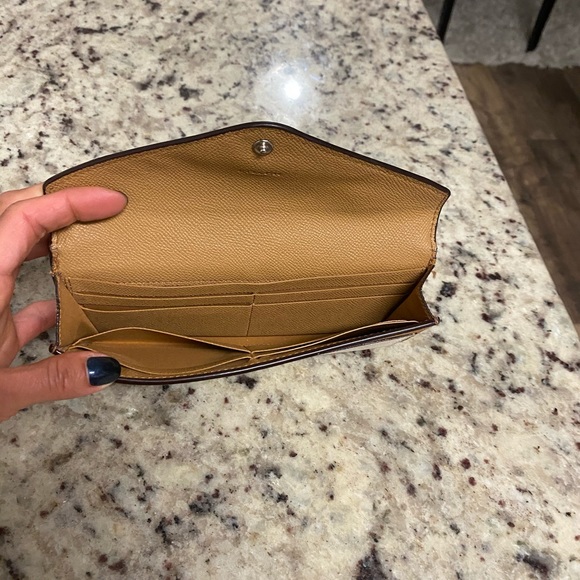 Authentic coach large wallet women’s - Picture 10 of 16